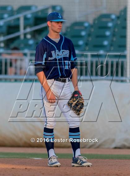Thumbnail 2 in Johnson vs Alexander (UIL 6A Regional Semifinal) photogallery.