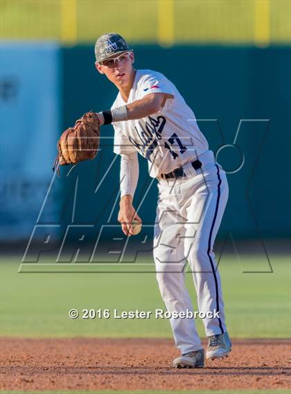 Thumbnail 2 in Johnson vs Alexander (UIL 6A Regional Semifinal) photogallery.