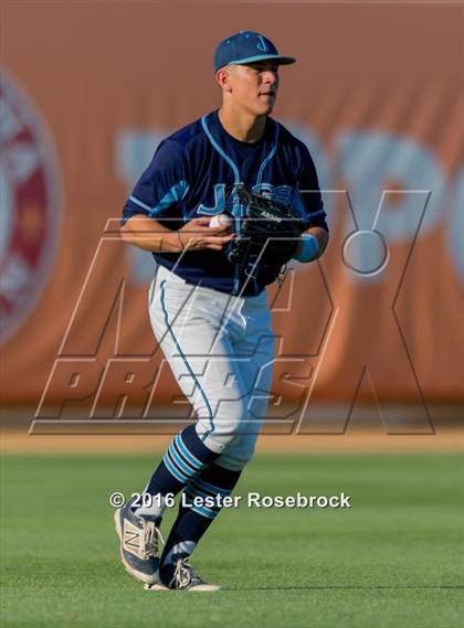 Thumbnail 1 in Johnson vs Alexander (UIL 6A Regional Semifinal) photogallery.