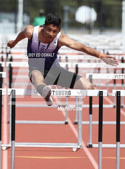 Thumbnail 2 in Pittsburg (100 Meter/110 Meter Hurdles) photogallery.