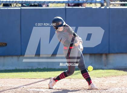 Thumbnail 3 in Mustang vs Southmoore (Oklahoma 6A State Semifinals) photogallery.