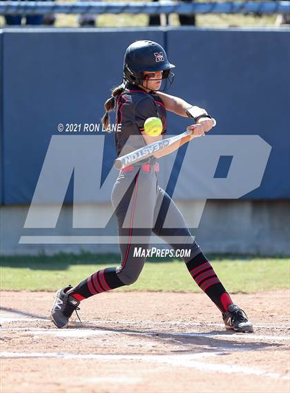 Thumbnail 1 in Mustang vs Southmoore (Oklahoma 6A State Semifinals) photogallery.