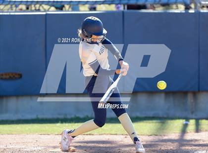 Thumbnail 3 in Mustang vs Southmoore (Oklahoma 6A State Semifinals) photogallery.