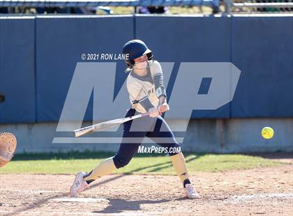 Thumbnail 2 in Mustang vs Southmoore (Oklahoma 6A State Semifinals) photogallery.