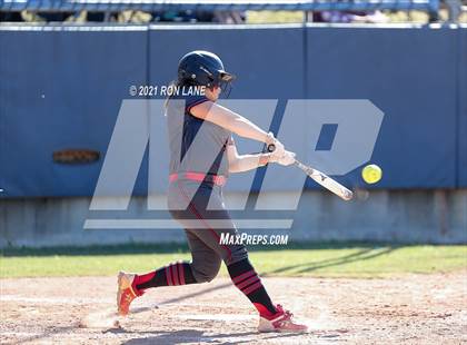 Thumbnail 3 in Mustang vs Southmoore (Oklahoma 6A State Semifinals) photogallery.