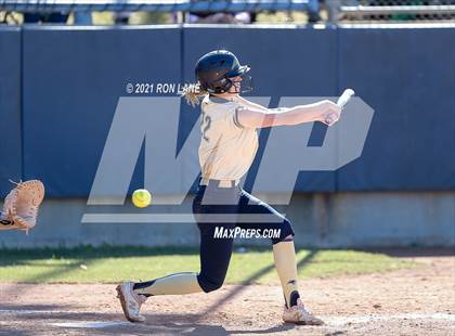 Thumbnail 2 in Mustang vs Southmoore (Oklahoma 6A State Semifinals) photogallery.