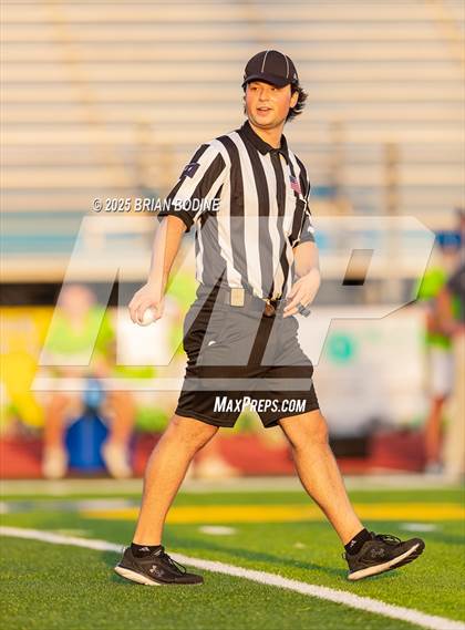 Thumbnail 3 in Lucy Beckham vs North Myrtle Beach (SCHSL 5A Div 2 2nd Round) photogallery.