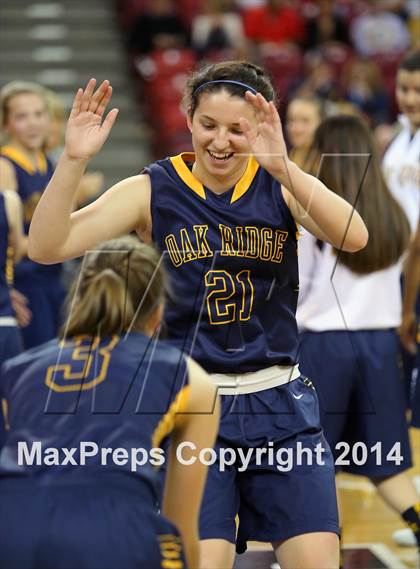 Thumbnail 3 in St. Mary's vs Oak Ridge (CIF SJS D1 Final) photogallery.