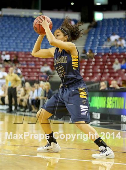 Thumbnail 3 in St. Mary's vs Oak Ridge (CIF SJS D1 Final) photogallery.