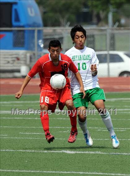 Thumbnail 1 in Kilgore vs Adams (4A Region 2 Semifinals) photogallery.