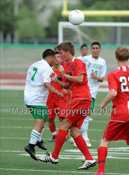 Thumbnail 2 in Kilgore vs Adams (4A Region 2 Semifinals) photogallery.