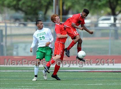 Thumbnail 1 in Kilgore vs Adams (4A Region 2 Semifinals) photogallery.