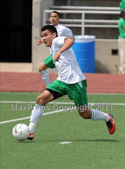 Thumbnail 2 in Kilgore vs Adams (4A Region 2 Semifinals) photogallery.