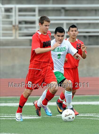 Thumbnail 1 in Kilgore vs Adams (4A Region 2 Semifinals) photogallery.