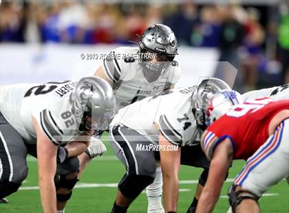 Thumbnail 2 in Guyer vs. Westlake (UIL 6A Division 2 Final) photogallery.