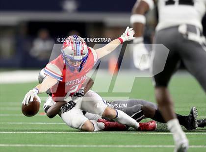 Thumbnail 2 in Guyer vs. Westlake (UIL 6A Division 2 Final) photogallery.