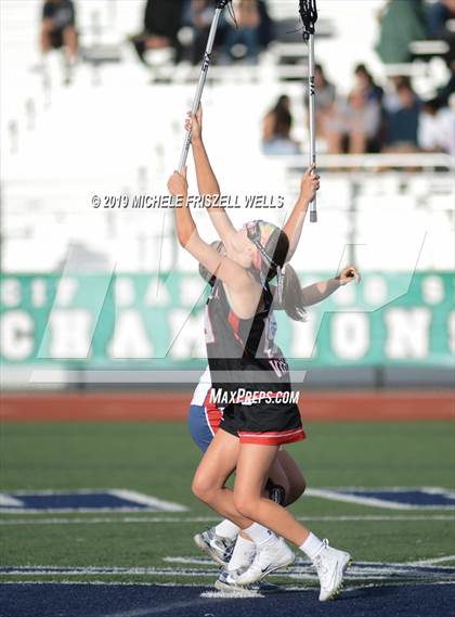 Thumbnail 2 in Scripps Ranch vs. La Jolla (CIF Open Division Final) photogallery.