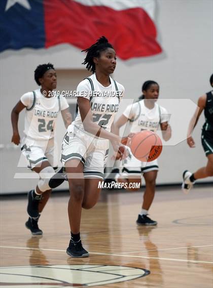 Thumbnail 1 in Clear Falls vs. Lake Ridge (McDonald's Texas Invitational) photogallery.