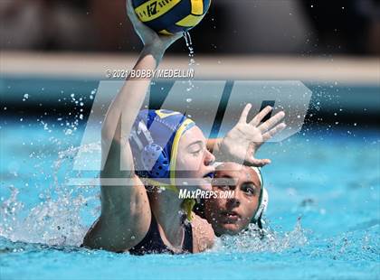 Thumbnail 1 in St. Mary's vs. Clovis photogallery.