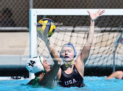 Thumbnail 2 in St. Mary's vs. Clovis photogallery.