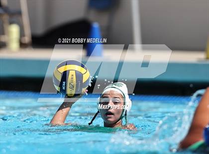 Thumbnail 2 in St. Mary's vs. Clovis photogallery.