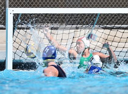 Thumbnail 2 in St. Mary's vs. Clovis photogallery.