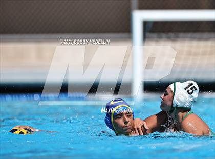 Thumbnail 2 in St. Mary's vs. Clovis photogallery.