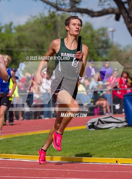 Thumbnail 2 in CHSAA 2A State Championships (4 x 800 Final) photogallery.