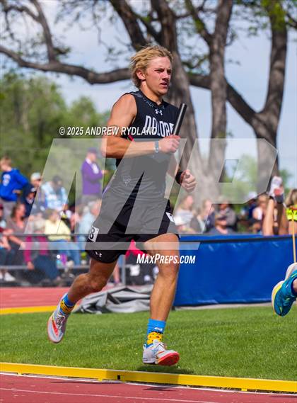 Thumbnail 1 in CHSAA 2A State Championships (4 x 800 Final) photogallery.