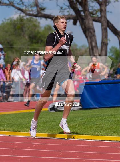Thumbnail 2 in CHSAA 2A State Championships (4 x 800 Final) photogallery.