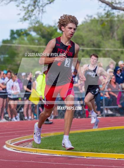 Thumbnail 1 in CHSAA 2A State Championships (4 x 800 Final) photogallery.