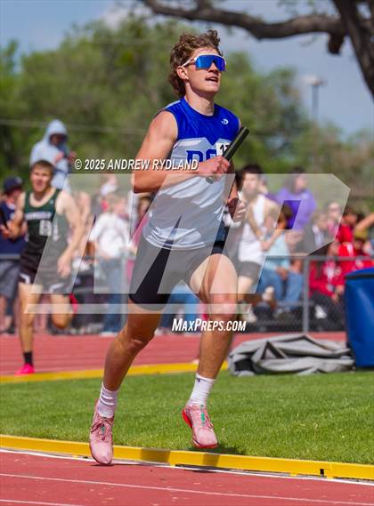 Thumbnail 3 in CHSAA 2A State Championships (4 x 800 Final) photogallery.