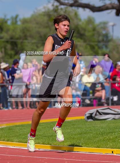 Thumbnail 1 in CHSAA 2A State Championships (4 x 800 Final) photogallery.