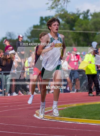 Thumbnail 3 in CHSAA 2A State Championships (4 x 800 Final) photogallery.