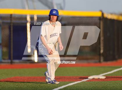 Thumbnail 1 in San Saba @ Brock photogallery.