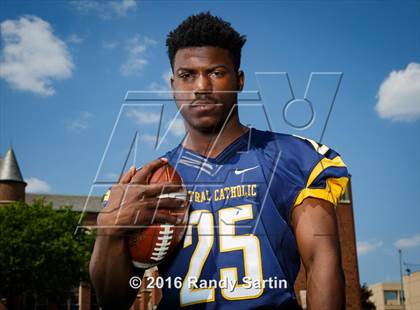 Thumbnail 3 in Central Catholic (2016 Preseason Top 25 Early Contenders Photo Shoot)  photogallery.