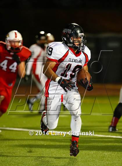 Thumbnail 2 in Cleveland vs. Santa Clarita Christian photogallery.
