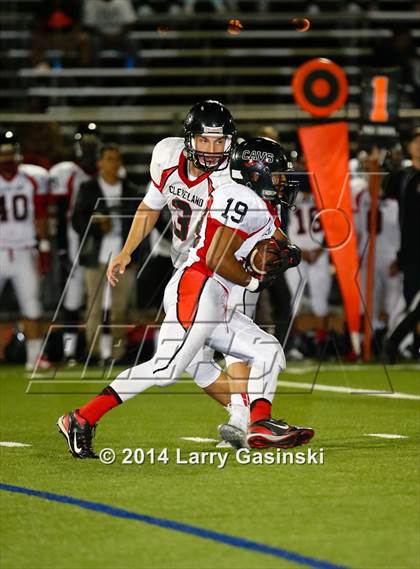 Thumbnail 1 in Cleveland vs. Santa Clarita Christian photogallery.