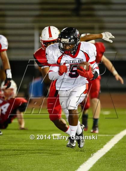 Thumbnail 2 in Cleveland vs. Santa Clarita Christian photogallery.