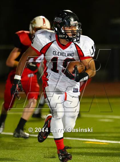 Thumbnail 1 in Cleveland vs. Santa Clarita Christian photogallery.