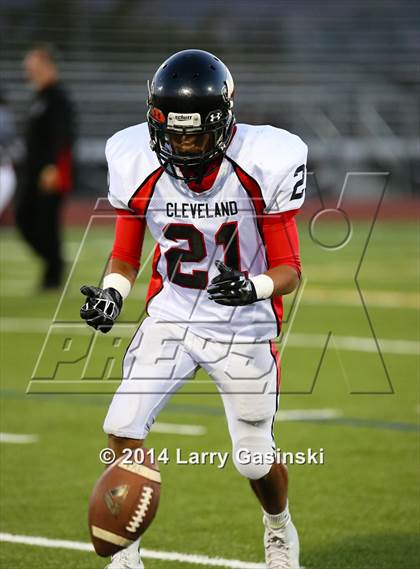 Thumbnail 3 in Cleveland vs. Santa Clarita Christian photogallery.
