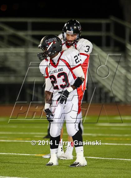 Thumbnail 1 in Cleveland vs. Santa Clarita Christian photogallery.