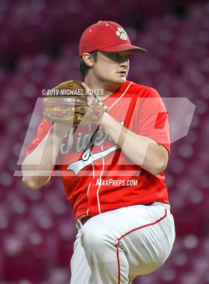Thumbnail 3 in Beechwood vs. Highlands (Futures Showcase) photogallery.