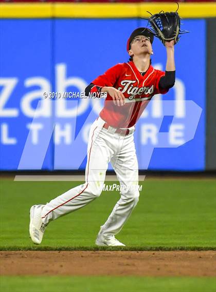 Thumbnail 1 in Beechwood vs. Highlands (Futures Showcase) photogallery.