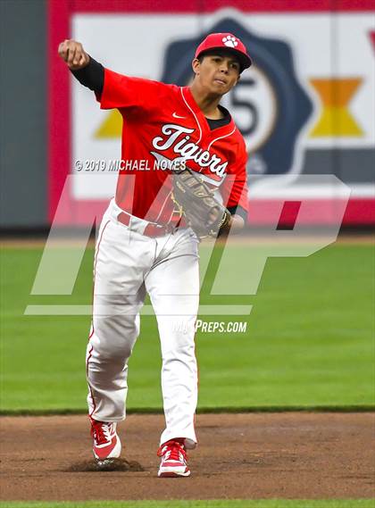 Thumbnail 3 in Beechwood vs. Highlands (Futures Showcase) photogallery.