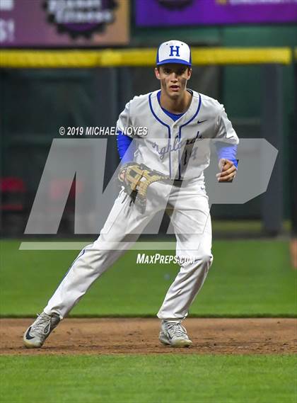 Thumbnail 2 in Beechwood vs. Highlands (Futures Showcase) photogallery.