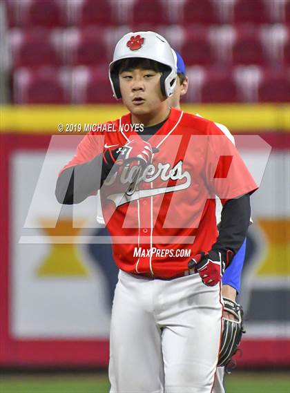 Thumbnail 3 in Beechwood vs. Highlands (Futures Showcase) photogallery.