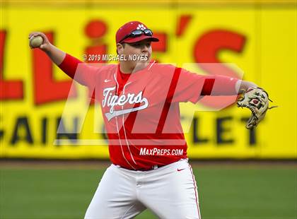 Thumbnail 1 in Beechwood vs. Highlands (Futures Showcase) photogallery.