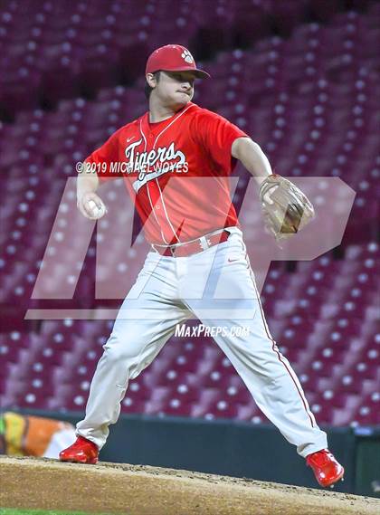 Thumbnail 3 in Beechwood vs. Highlands (Futures Showcase) photogallery.