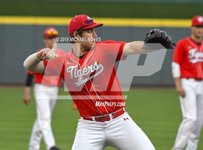 Thumbnail 1 in Beechwood vs. Highlands (Futures Showcase) photogallery.